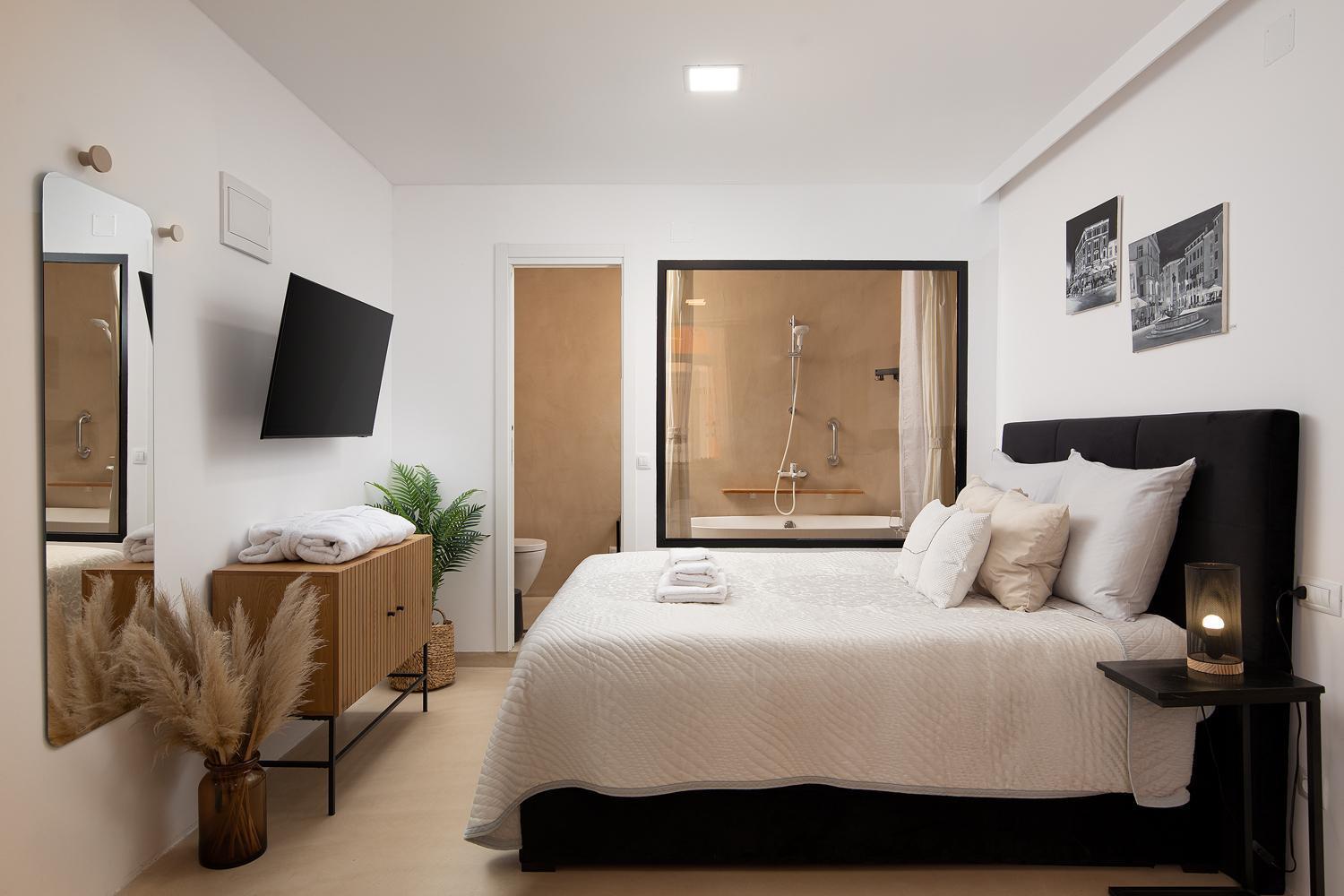 Deluxe Studio In City Center With Free Private Parking Rovinj Exterior photo